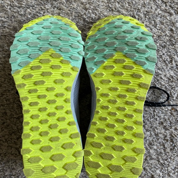 W9.5 EUC New Balance Trail Arishi Running Shoe - Picture 6 of 7